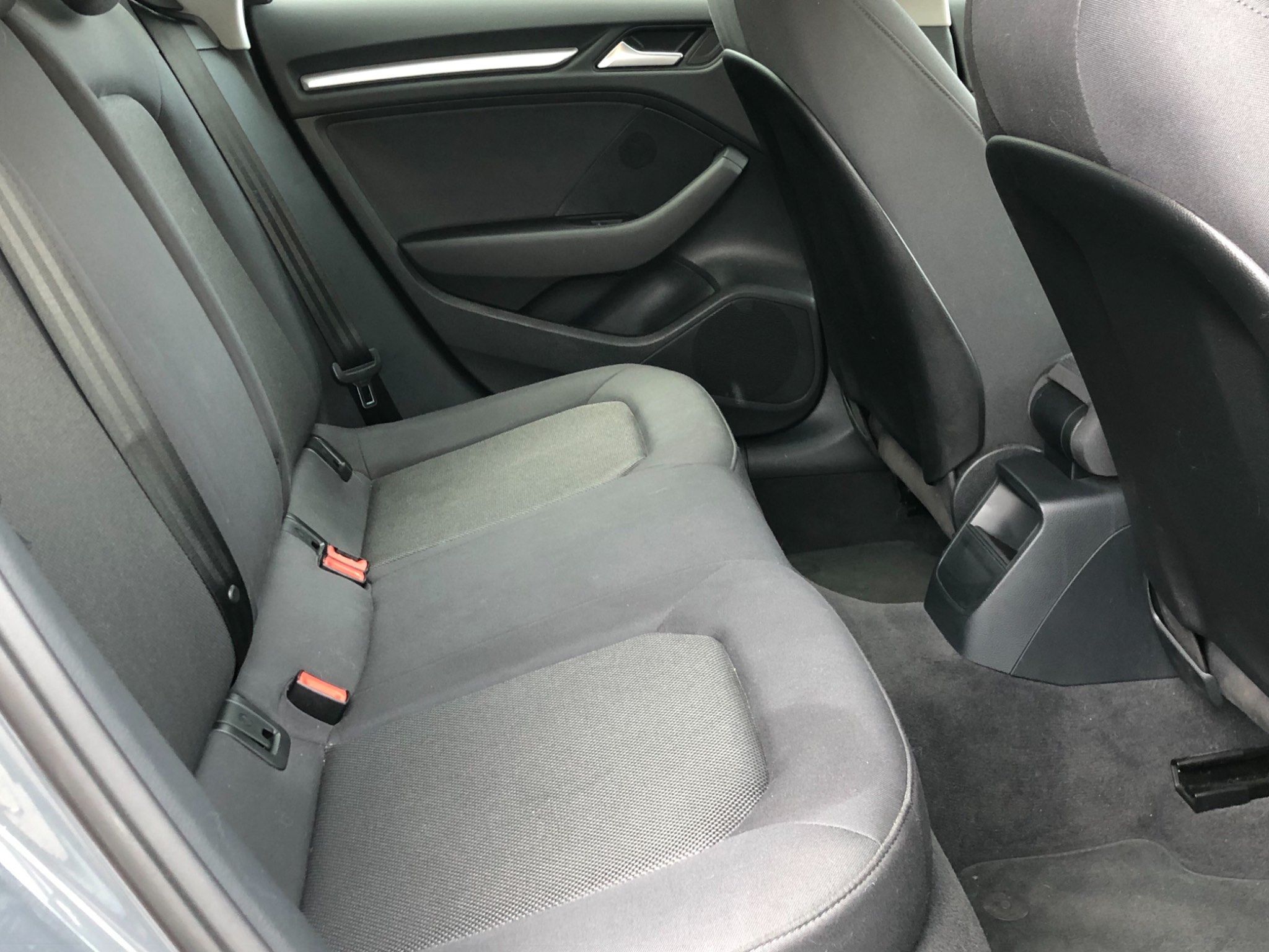 2019 Audi A3 TDI 30 SE Technik Sportback full