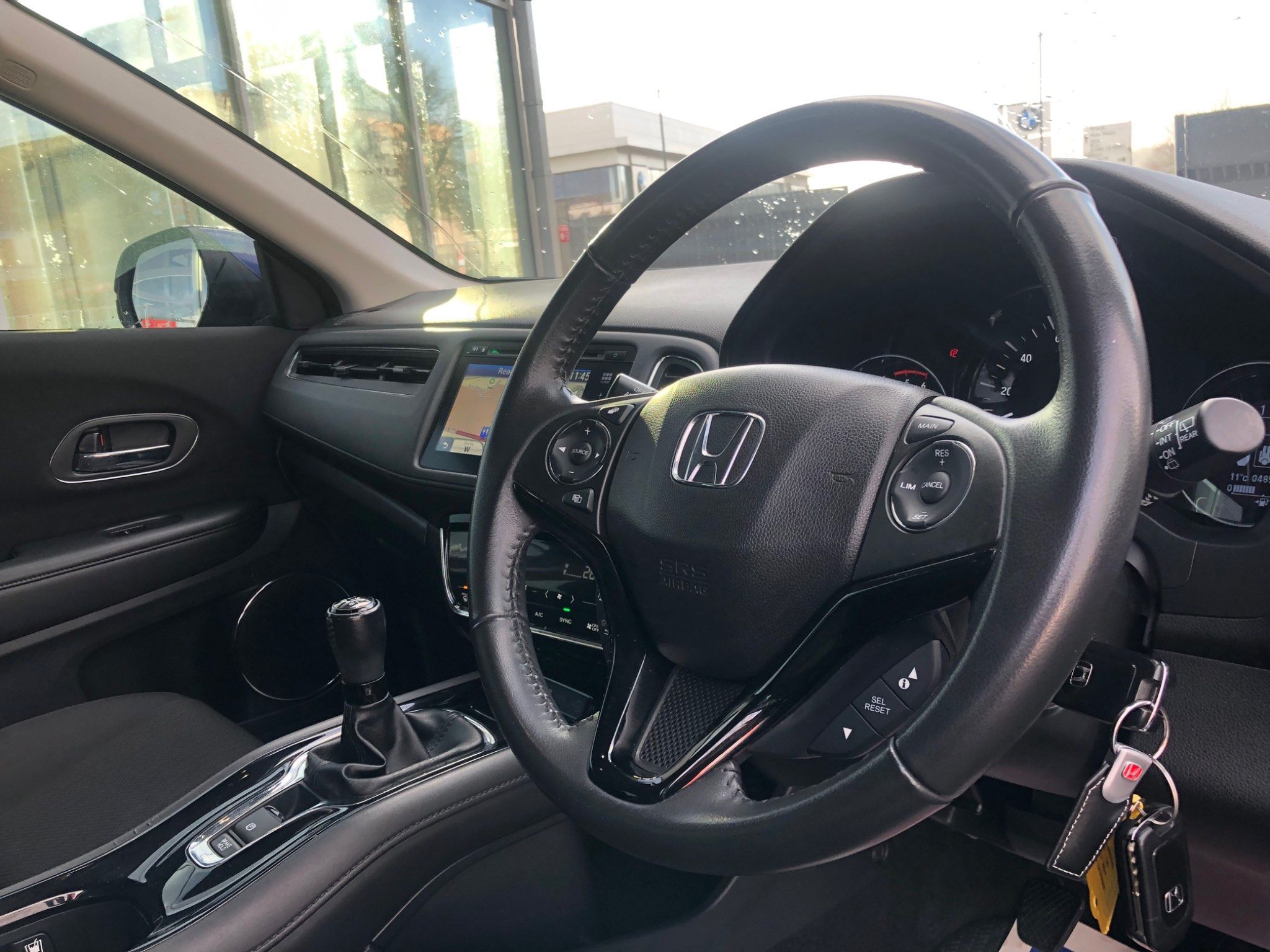 2017 Honda HR-V i-DTEC SE Navi full