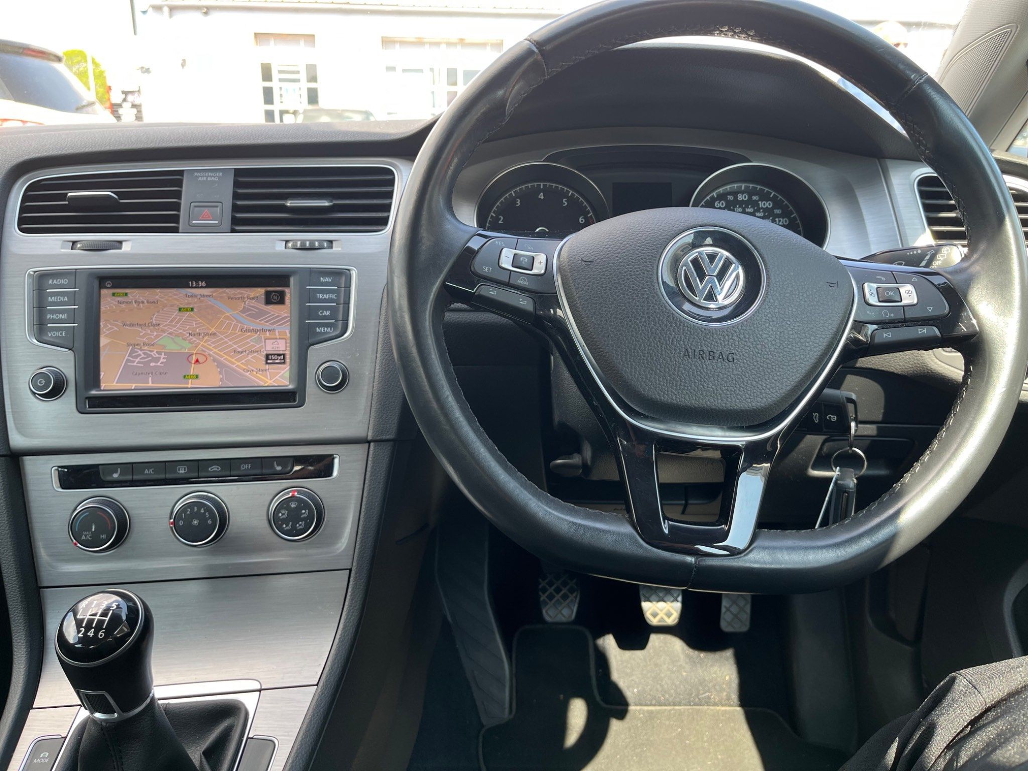2016 Volkswagen Golf SI BlueMotion Tech Match Edition full